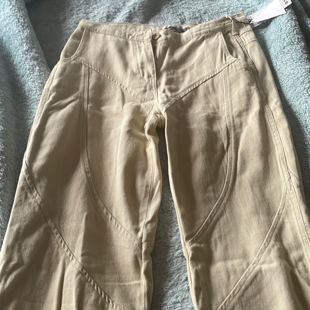 V waist seam detailed Boyfriend jeans sand color  size USA 8 uk 12